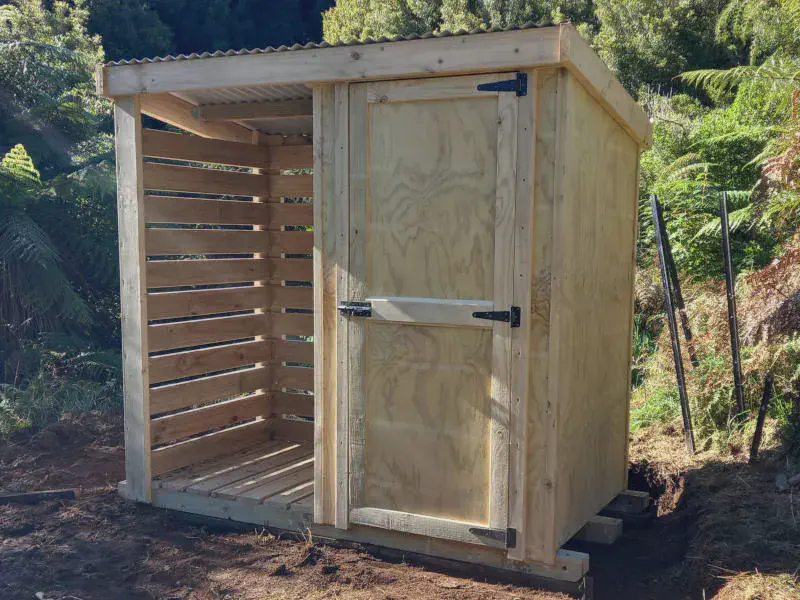 Robin Tack, Firewood and Tack Shed Combo